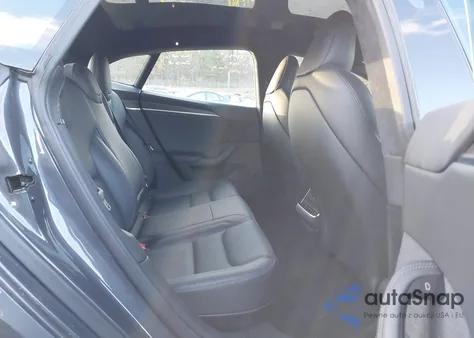 2023 Tesla Model S Dual Motor All-Wheel Drive/Standard Range z USA, uszkodzony, nr VIN 5YJSA1E57PF500006